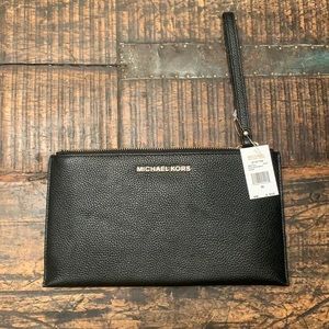 Michael Kors NWT Large Zip Clutch Wristlet